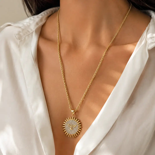 Collar Espiritu Santo Enchapado Oro 24K