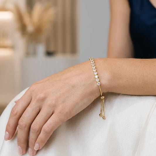 Pulsera Ajustable Destello de Corazones Enchapado Oro 24K